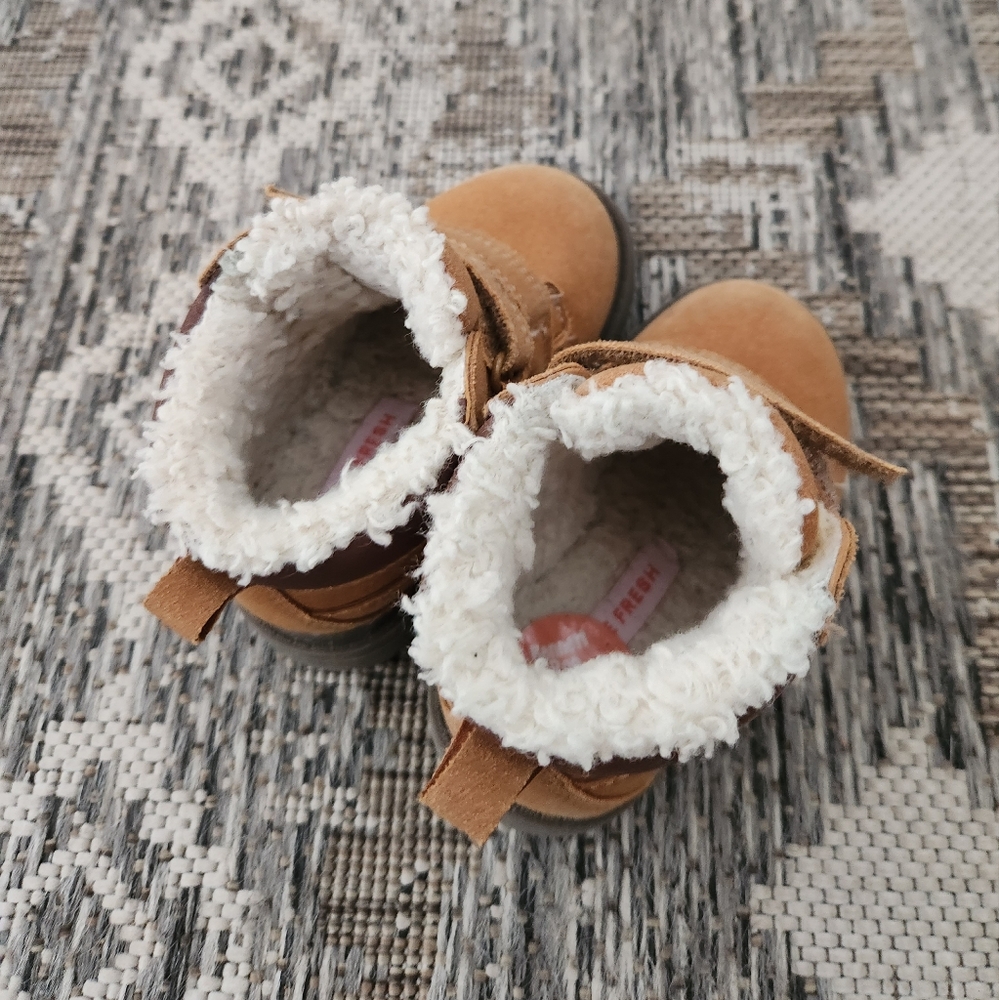 Joe Fresh Toddler Velcro Boots Sz 6 - Picture 5 of 5